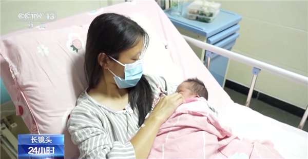 “台风宝宝”顺利出生：小名霆锋 谐音取自“停风”