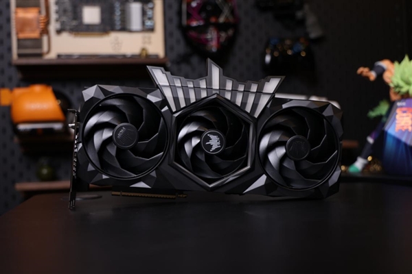 影驰RTX 5070 Ti HOF OC LAB黑魂X评测|纯黑哑光 旗舰性能