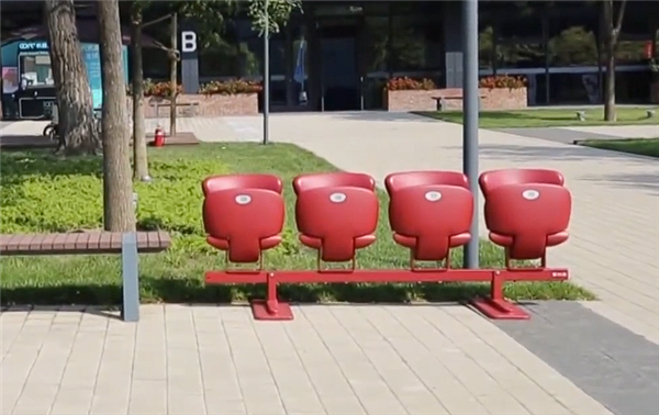 抗紫外线环保材料打造：九三阅兵观礼座椅首钢园再就业