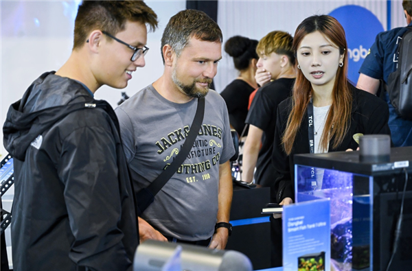 当贝在2025德国柏林IFA展示的黑科技，为何让欧洲消费者直呼 “重新定义生活”？