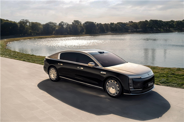 余承东吹的牛又要实现！尊界S800销量将超迈巴赫+奔驰S+宝马7系+奥迪A8