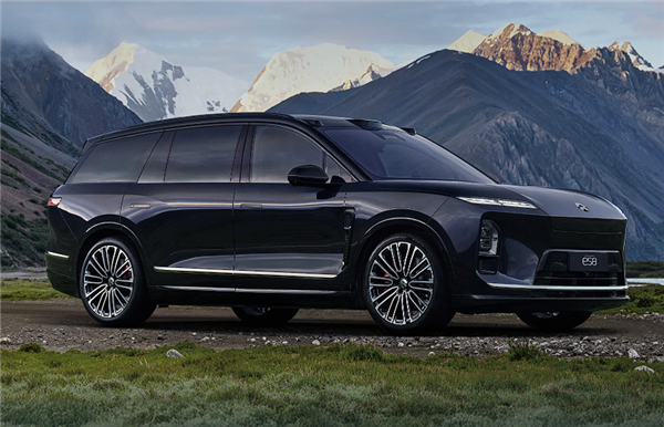 蔚来好起来了！全新ES8大定已破4万台：90%用户选择租电池