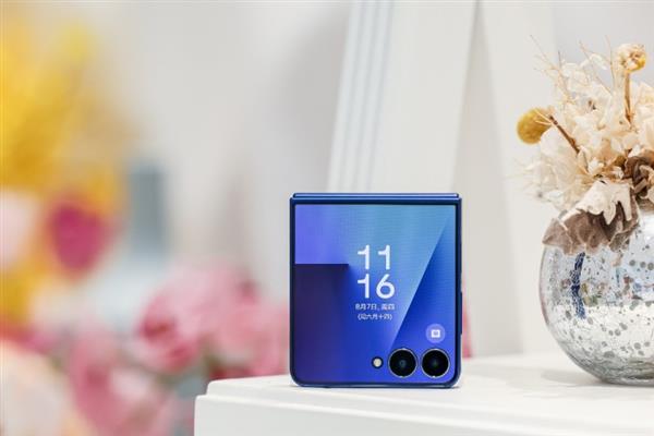 完美定格高光时刻 三星Galaxy Z Flip7让你成为秋日旅拍达人