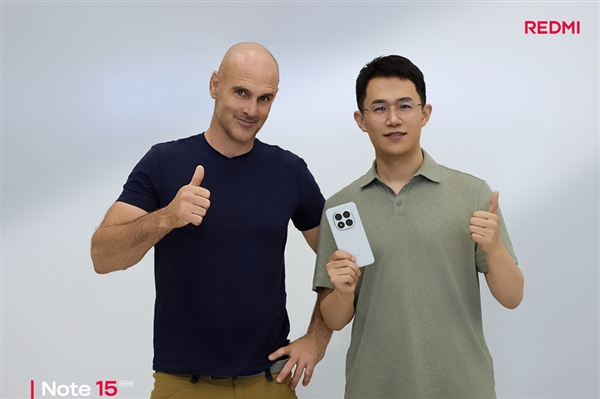 网友让李楠评价王腾 李楠：真的不熟