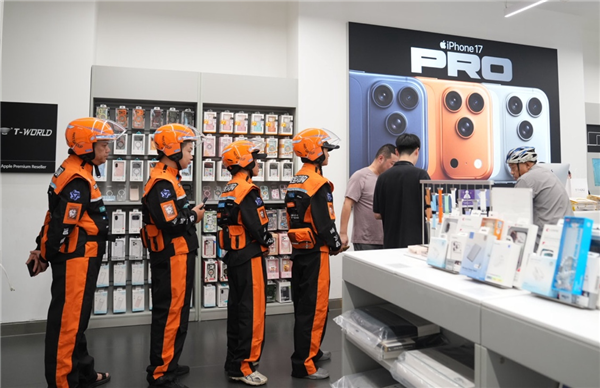 iPhone 17 今日开售 淘宝闪购搜索暴涨1000倍 最快11分钟签收