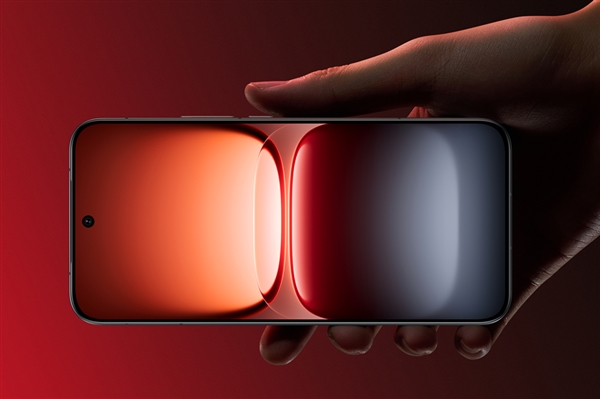 首发2K三星珠峰屏！iQOO 15预约量突破100万