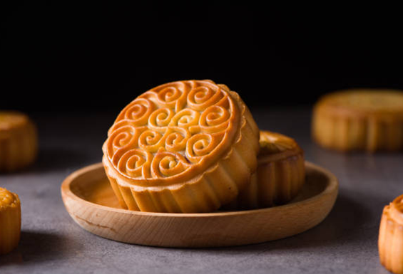 星巴克员工曝卖不出月饼垫钱自购 官方回应