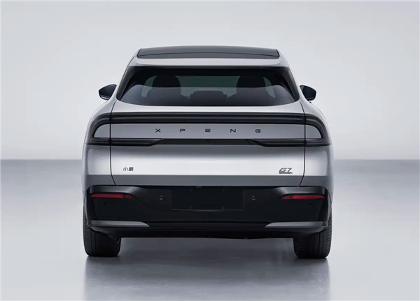 小鹏G7增程版亮相：55.8kWh大电池包 纯电续航超300km