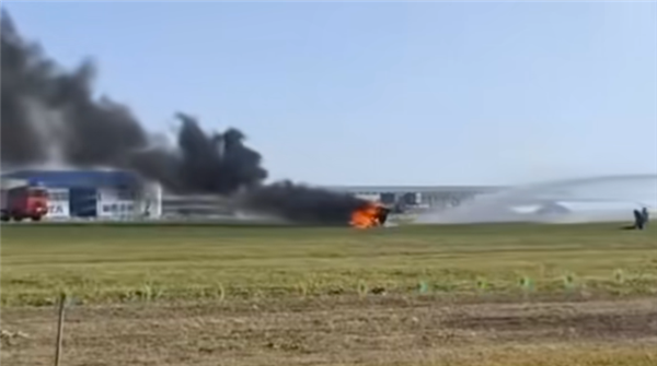 长春航展两台飞行器相撞坠机 小鹏汇天回应：间距不足引发接触