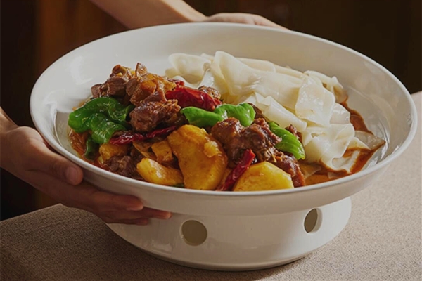 西贝公布罗永浩菜单引发质疑 罗永浩：太傻了