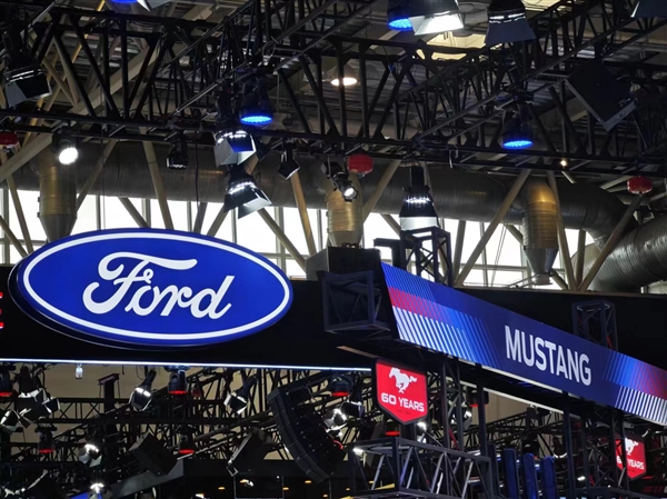 福特CEO：在电动车行业竞争格局中 中国堪称“700磅重大猩猩”