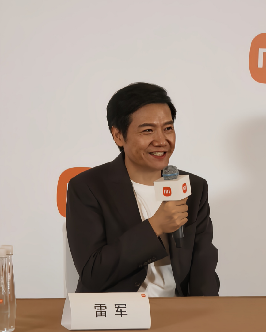 对话雷军:小米汽车是全网被黑最惨的品牌之一插图 对话雷军:小米汽车是全网被黑最惨的品牌之一