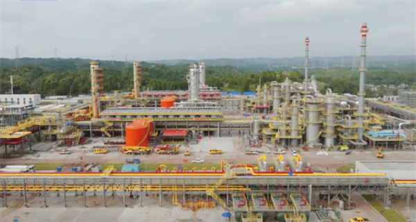 国内单套最大天然气净化厂建成投产：关键设备国产化率达100%