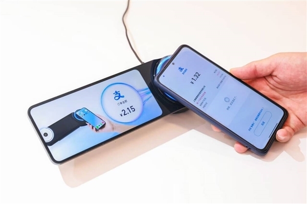 入境消费火了！外国游客“支付宝碰一下”消费额爆涨500%