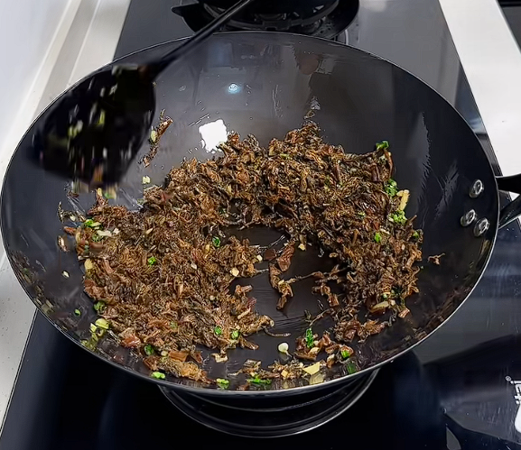 这种看起来又丑又“恶心”的菜 却是“下饭王”！谢谢浙江人