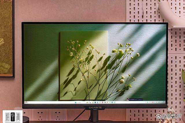 4K高清爽3A+320Hz高刷爽电竞! 技嘉M27UP双模显示器深度体验测评