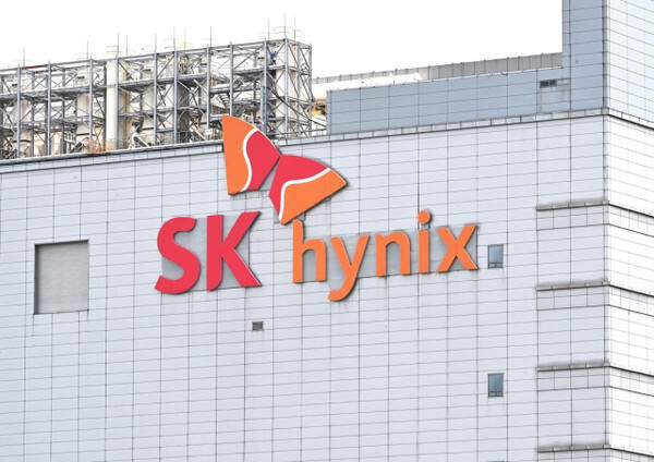 HBM4争夺战白热化！SK海力士、三星、美光量产竞速