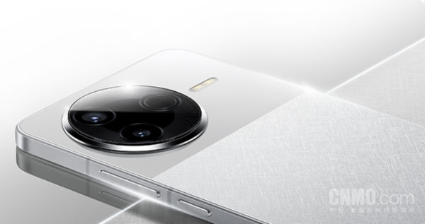 干翻大哥？曝REDMI K90 Pro搭载超大底主摄和潜望长焦