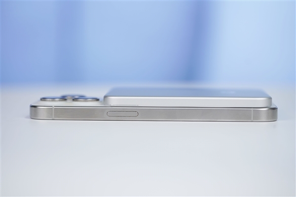 299元的小米金沙江磁吸充电宝卖断货：闲鱼加价到400多