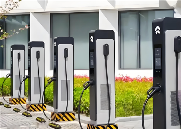 数量已是加油站的3倍 中国建成世界最大电动汽车充电网络！