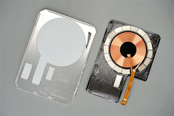 299元卖爆！小米金沙江电池磁吸超薄充电宝拆解：用料扎实 做工可靠