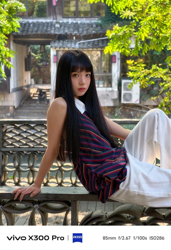 vivo刚发布的这台手机 让我不想再带相机出门