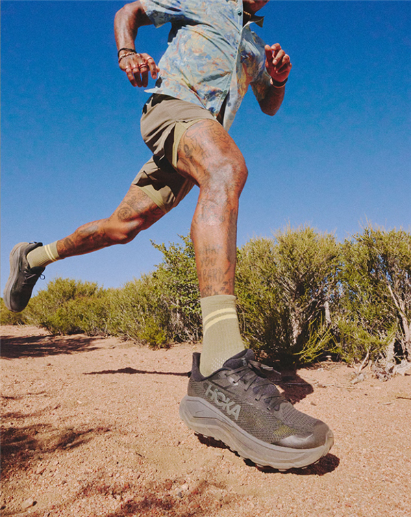 低过香港代购！HOKA CHALLENGER 8全地形跑鞋599元好价