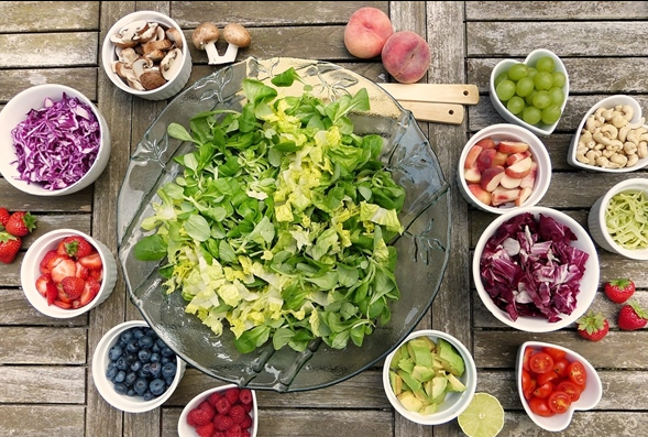 不吃晚饭VS每顿少吃一点 哪种方式减肥效果更好插图1 不吃晚饭VS每顿少吃一点 哪种方式减肥效果更好