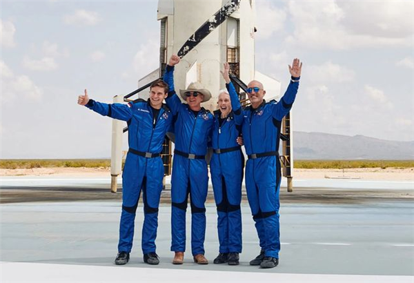 贝索斯预言：未来数百万人将在太空生活工作