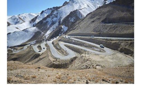 雷军测试小米汽车现身盘龙古道：开起来确实很刺激