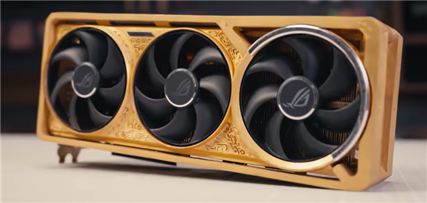 揭秘全球唯一黄金版RTX 5090D！6公斤黄金 神秘大佬买走
