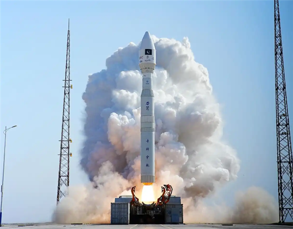 一箭三星！力箭一号遥八运载火箭发射成功