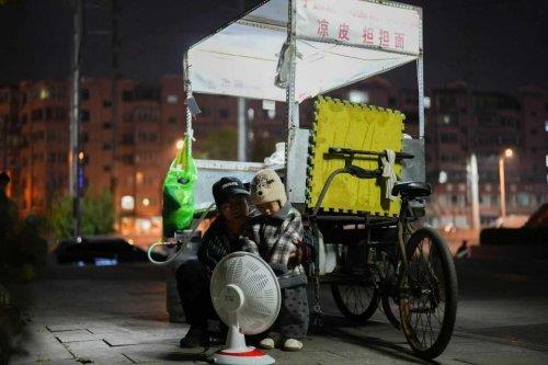 致敬城市烟火守护者  京东生活小家电温暖夜归人