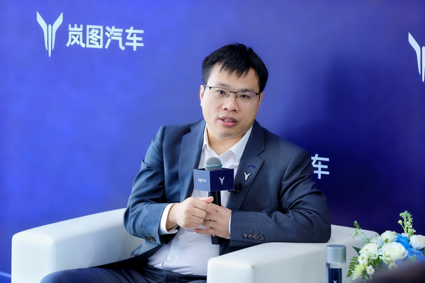 岚图邵明峰&mdash;&mdash;岚图泰山与问界M9共塑华系旗舰新高度