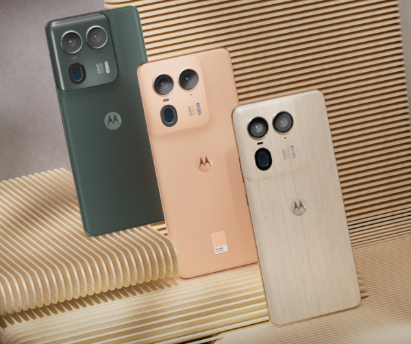 联想moto X70 Ultra手机现身 搭载高通骁龙8 Gen 5平台