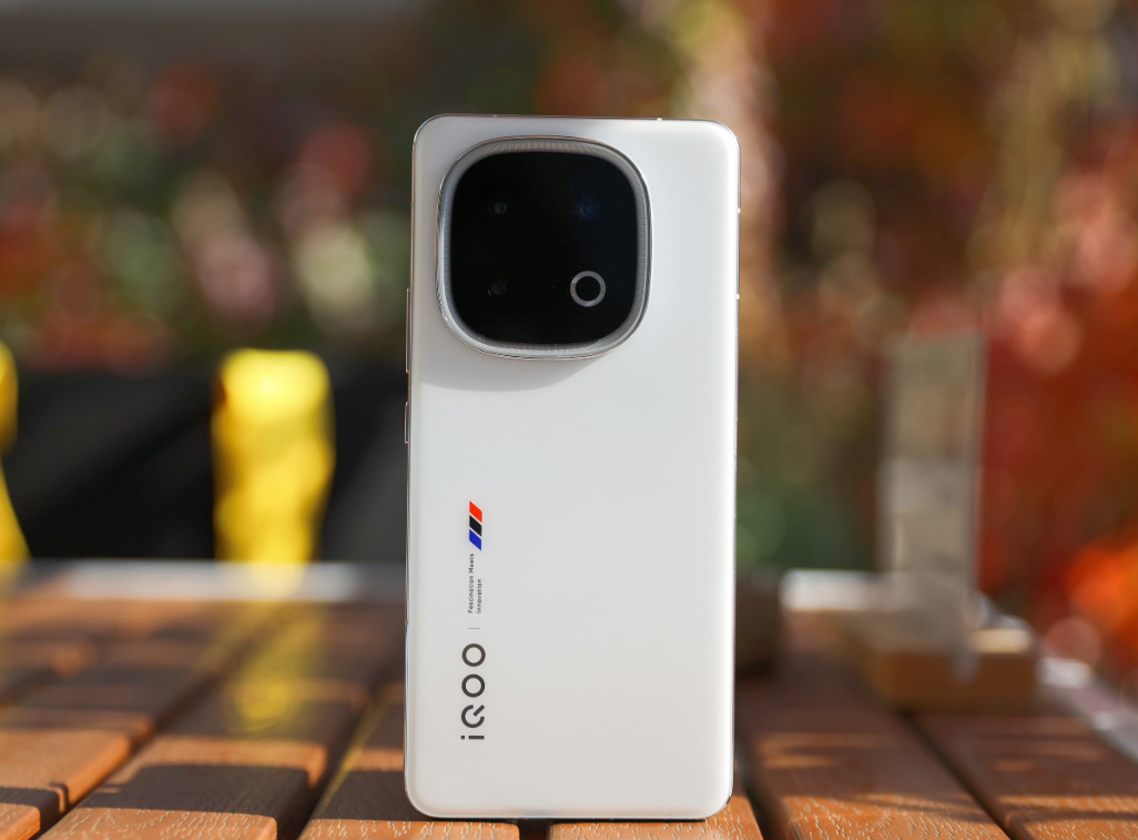 想一步到位用 7 年？这 3 款骁龙 8 至尊旗舰闭眼入！好评率 99%，性能拉满插图8