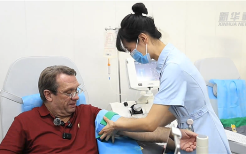 第338次！澳大利亚籍“熊猫侠”老皮最后一次献血