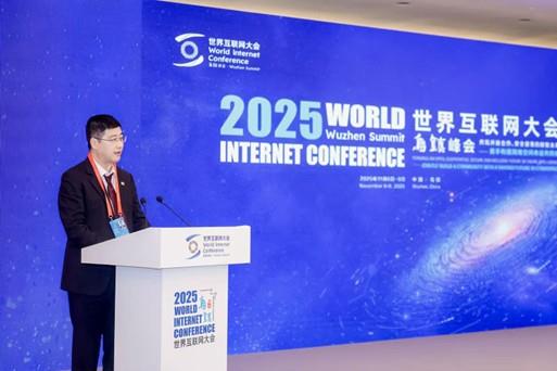 易鑫CTO贾志峰2025乌镇峰会发声：Agentic大模型引领汽车金融迈入智能化新阶段