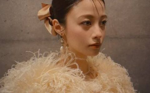 颜值即正义！日本“千年一遇美少女” 桥本环奈晒新照引围观 宅男最爱