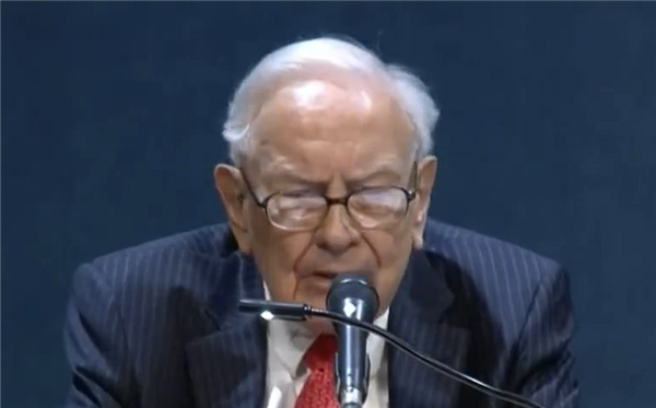 巴菲特将向子女基金会转移1490亿美元  感叹活到95岁很幸运 打破家族记录