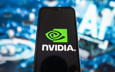 被英伟达成绩单震撼到！华尔街抢着上调目标价 最高达320美元